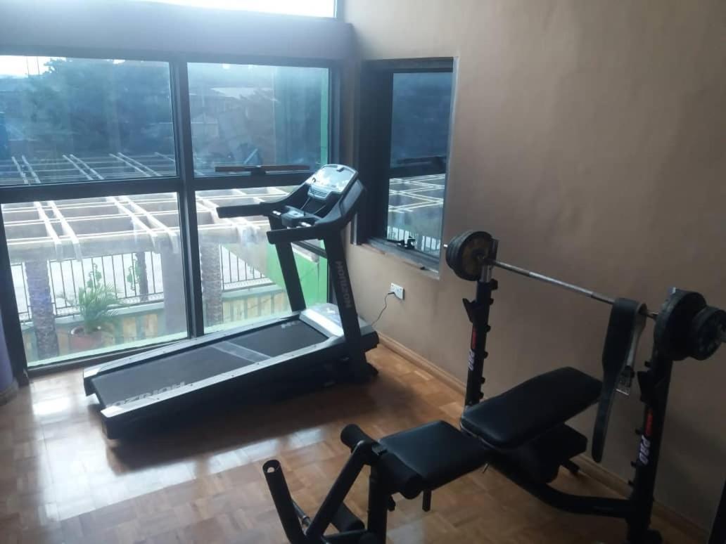 Triple Hill Hotel Weija エクステリア 写真