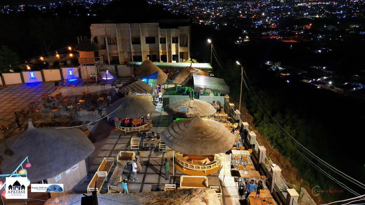 Triple Hill Hotel Weija エクステリア 写真