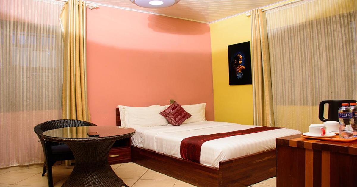 Triple Hill Hotel Weija エクステリア 写真