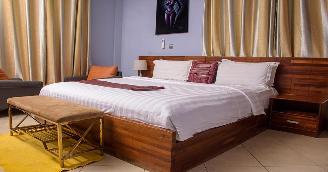 Triple Hill Hotel Weija エクステリア 写真