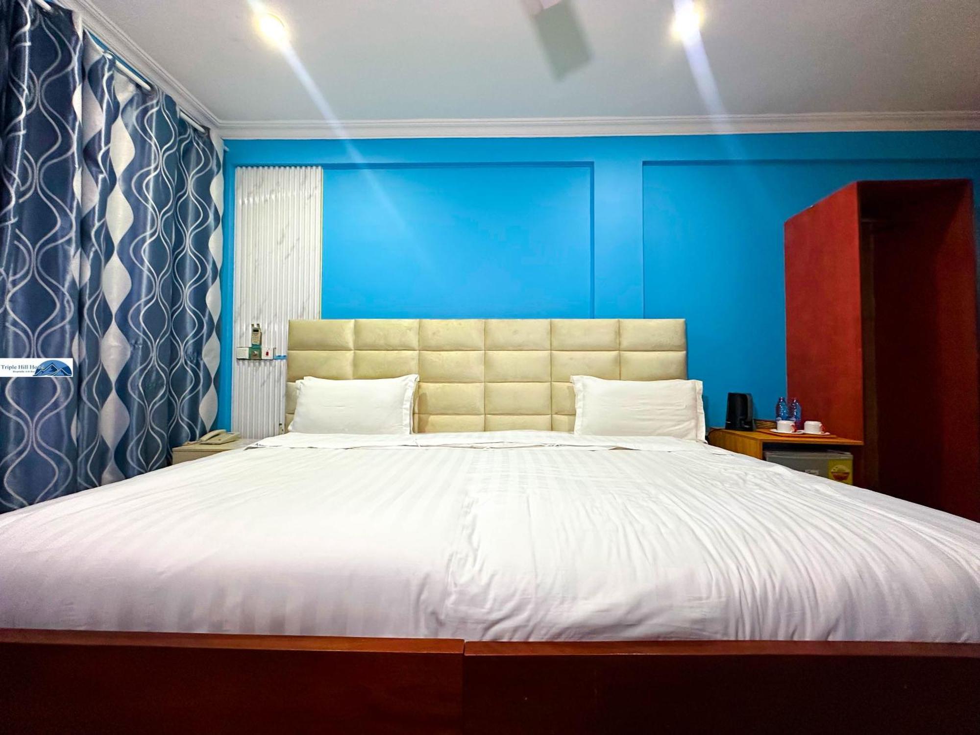 Triple Hill Hotel Weija エクステリア 写真
